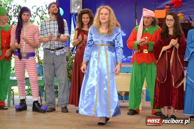 Zdjęcie w galerii na portalu naszraciborz.pl: Król, Królowa, intryg skutki i niesforne krasnoludki wiadomości z regionu