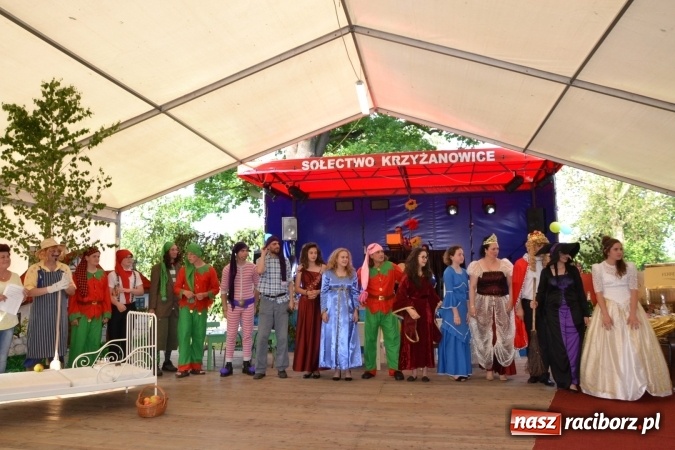 Zdjęcie w galerii na portalu naszraciborz.pl: Król, Królowa, intryg skutki i niesforne krasnoludki wiadomości z regionu