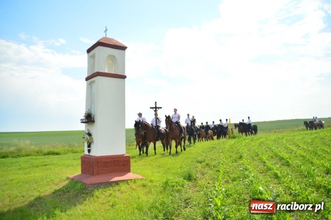 Zdjęcie w galerii na portalu naszraciborz.pl: Bieńkowice modliły się do św. Urbana  wiadomości z regionu