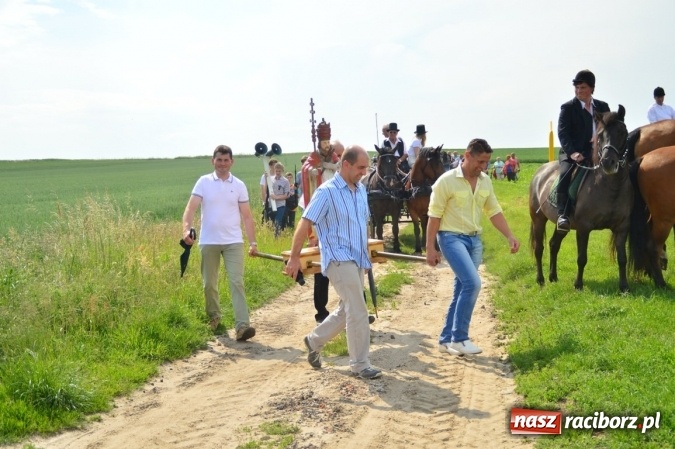 Zdjęcie w galerii na portalu naszraciborz.pl: Bieńkowice modliły się do św. Urbana  wiadomości z regionu