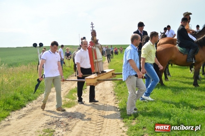 Zdjęcie w galerii na portalu naszraciborz.pl: Bieńkowice modliły się do św. Urbana  wiadomości z regionu