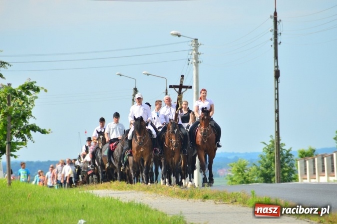 Zdjęcie w galerii na portalu naszraciborz.pl: Bieńkowice modliły się do św. Urbana  wiadomości z regionu