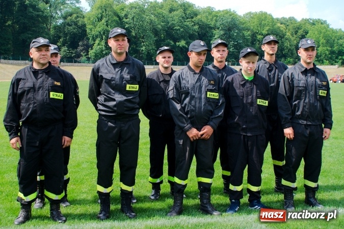 Zdjęcie w galerii na portalu naszraciborz.pl: Strażacy z Brzezia i strażaczki z Sudoła triumfatorami turnieju strażackiego w Raciborzu wiadomości z regionu