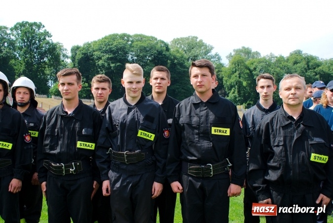 Zdjęcie w galerii na portalu naszraciborz.pl: Strażacy z Brzezia i strażaczki z Sudoła triumfatorami turnieju strażackiego w Raciborzu wiadomości z regionu