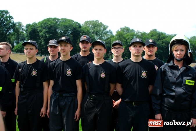 Zdjęcie w galerii na portalu naszraciborz.pl: Strażacy z Brzezia i strażaczki z Sudoła triumfatorami turnieju strażackiego w Raciborzu wiadomości z regionu