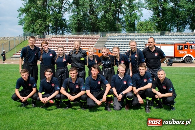 Zdjęcie w galerii na portalu naszraciborz.pl: Strażacy z Brzezia i strażaczki z Sudoła triumfatorami turnieju strażackiego w Raciborzu wiadomości z regionu