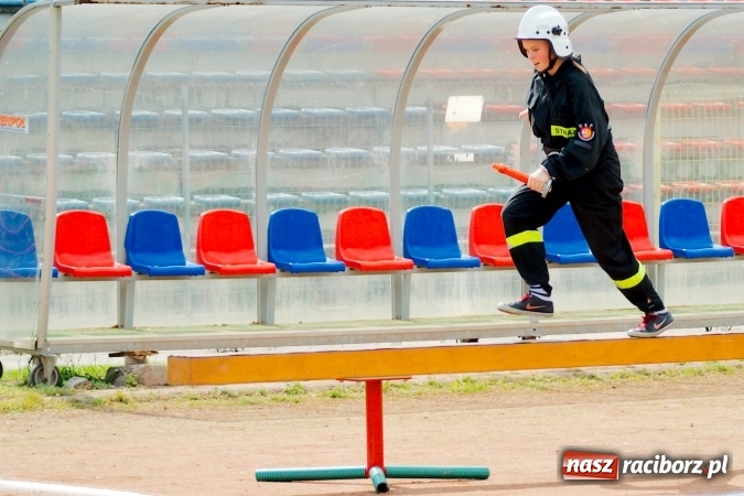 Zdjęcie w galerii na portalu naszraciborz.pl: Strażacy z Brzezia i strażaczki z Sudoła triumfatorami turnieju strażackiego w Raciborzu wiadomości z regionu