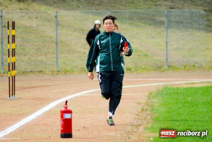 Zdjęcie w galerii na portalu naszraciborz.pl: Strażacy z Brzezia i strażaczki z Sudoła triumfatorami turnieju strażackiego w Raciborzu wiadomości z regionu