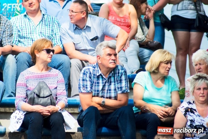 Zdjęcie w galerii na portalu naszraciborz.pl: Strażacy z Brzezia i strażaczki z Sudoła triumfatorami turnieju strażackiego w Raciborzu wiadomości z regionu