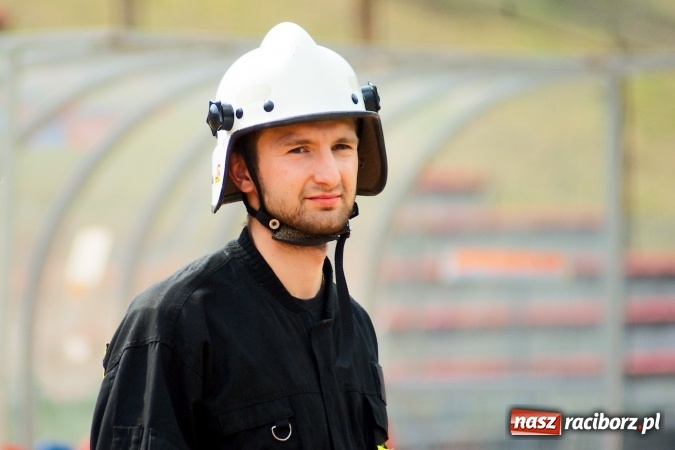 Zdjęcie w galerii na portalu naszraciborz.pl: Strażacy z Brzezia i strażaczki z Sudoła triumfatorami turnieju strażackiego w Raciborzu wiadomości z regionu