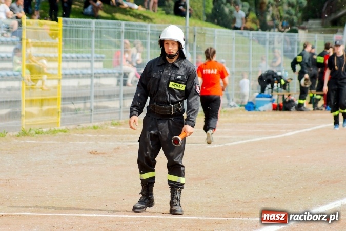 Zdjęcie w galerii na portalu naszraciborz.pl: Strażacy z Brzezia i strażaczki z Sudoła triumfatorami turnieju strażackiego w Raciborzu wiadomości z regionu