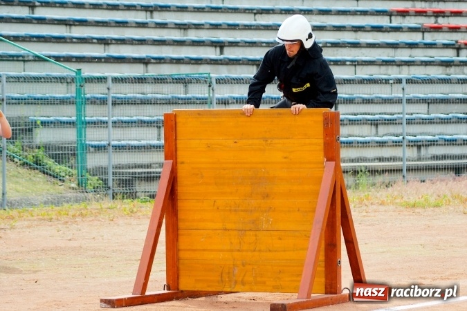 Zdjęcie w galerii na portalu naszraciborz.pl: Strażacy z Brzezia i strażaczki z Sudoła triumfatorami turnieju strażackiego w Raciborzu wiadomości z regionu