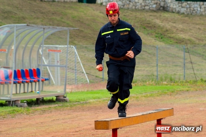 Zdjęcie w galerii na portalu naszraciborz.pl: Strażacy z Brzezia i strażaczki z Sudoła triumfatorami turnieju strażackiego w Raciborzu wiadomości z regionu