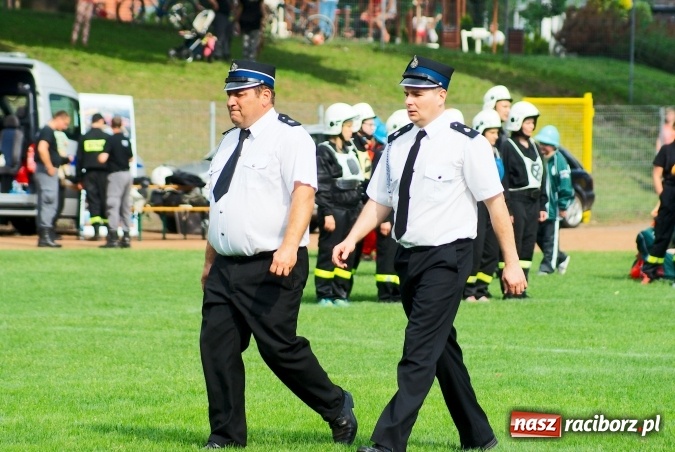 Zdjęcie w galerii na portalu naszraciborz.pl: Strażacy z Brzezia i strażaczki z Sudoła triumfatorami turnieju strażackiego w Raciborzu wiadomości z regionu