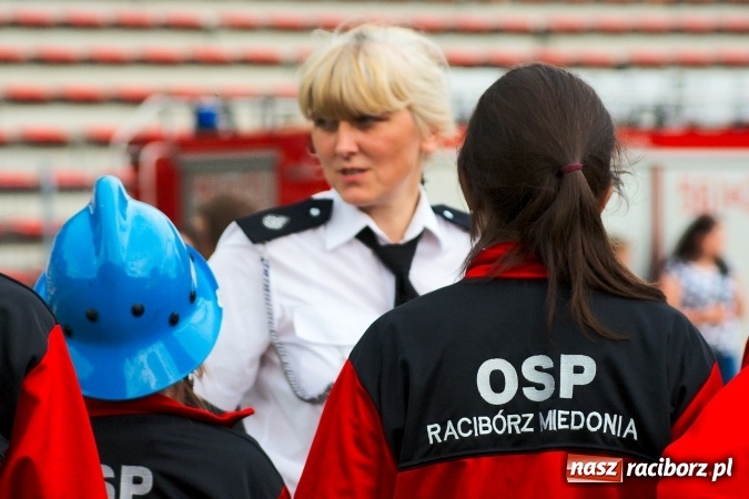 Zdjęcie w galerii na portalu naszraciborz.pl: Strażacy z Brzezia i strażaczki z Sudoła triumfatorami turnieju strażackiego w Raciborzu wiadomości z regionu