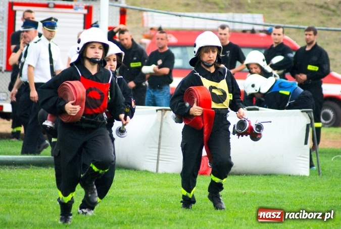Zdjęcie w galerii na portalu naszraciborz.pl: Strażacy z Brzezia i strażaczki z Sudoła triumfatorami turnieju strażackiego w Raciborzu wiadomości z regionu