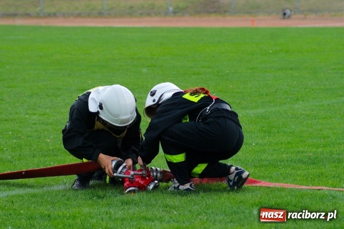 Zdjęcie w galerii na portalu naszraciborz.pl: Strażacy z Brzezia i strażaczki z Sudoła triumfatorami turnieju strażackiego w Raciborzu wiadomości z regionu