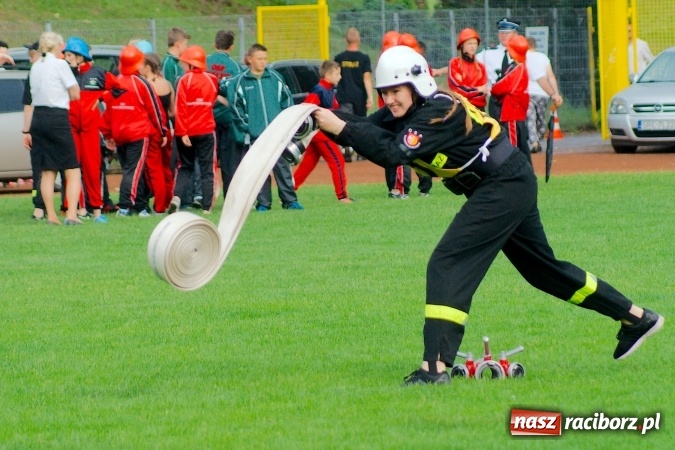 Zdjęcie w galerii na portalu naszraciborz.pl: Strażacy z Brzezia i strażaczki z Sudoła triumfatorami turnieju strażackiego w Raciborzu wiadomości z regionu