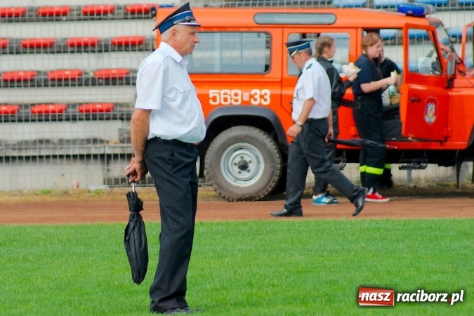 Zdjęcie w galerii na portalu naszraciborz.pl: Strażacy z Brzezia i strażaczki z Sudoła triumfatorami turnieju strażackiego w Raciborzu wiadomości z regionu