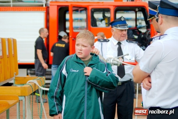 Zdjęcie w galerii na portalu naszraciborz.pl: Strażacy z Brzezia i strażaczki z Sudoła triumfatorami turnieju strażackiego w Raciborzu wiadomości z regionu