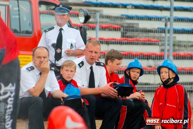 Zdjęcie w galerii na portalu naszraciborz.pl: Strażacy z Brzezia i strażaczki z Sudoła triumfatorami turnieju strażackiego w Raciborzu wiadomości z regionu