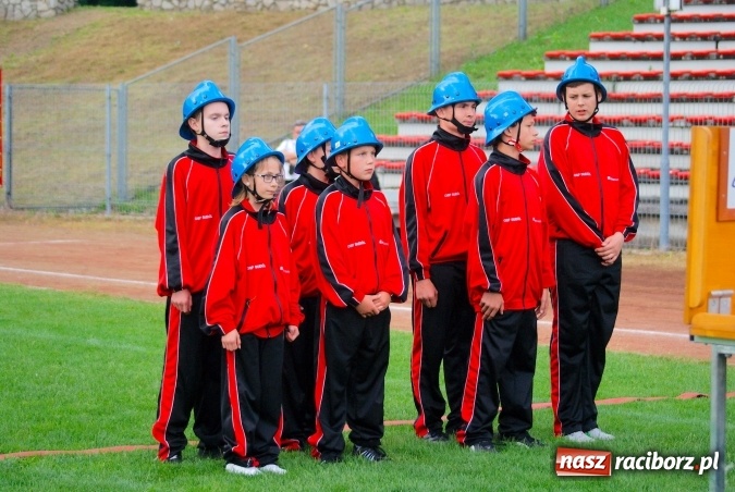 Zdjęcie w galerii na portalu naszraciborz.pl: Strażacy z Brzezia i strażaczki z Sudoła triumfatorami turnieju strażackiego w Raciborzu wiadomości z regionu