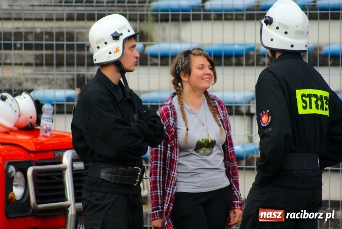 Zdjęcie w galerii na portalu naszraciborz.pl: Strażacy z Brzezia i strażaczki z Sudoła triumfatorami turnieju strażackiego w Raciborzu wiadomości z regionu