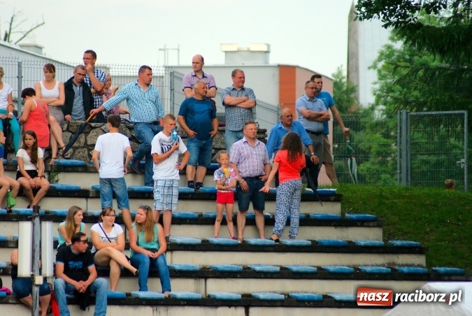 Zdjęcie w galerii na portalu naszraciborz.pl: Strażacy z Brzezia i strażaczki z Sudoła triumfatorami turnieju strażackiego w Raciborzu wiadomości z regionu