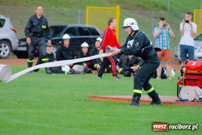 Zdjęcie w galerii na portalu naszraciborz.pl: Strażacy z Brzezia i strażaczki z Sudoła triumfatorami turnieju strażackiego w Raciborzu wiadomości z regionu