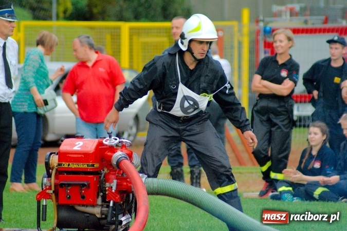 Zdjęcie w galerii na portalu naszraciborz.pl: Strażacy z Brzezia i strażaczki z Sudoła triumfatorami turnieju strażackiego w Raciborzu wiadomości z regionu