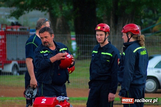 Zdjęcie w galerii na portalu naszraciborz.pl: Strażacy z Brzezia i strażaczki z Sudoła triumfatorami turnieju strażackiego w Raciborzu wiadomości z regionu