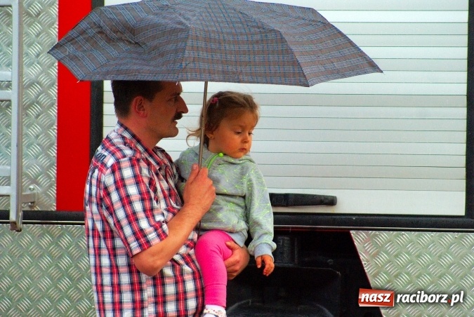 Zdjęcie w galerii na portalu naszraciborz.pl: Strażacy z Brzezia i strażaczki z Sudoła triumfatorami turnieju strażackiego w Raciborzu wiadomości z regionu