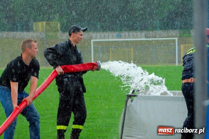 Zdjęcie w galerii na portalu naszraciborz.pl: Strażacy z Brzezia i strażaczki z Sudoła triumfatorami turnieju strażackiego w Raciborzu wiadomości z regionu