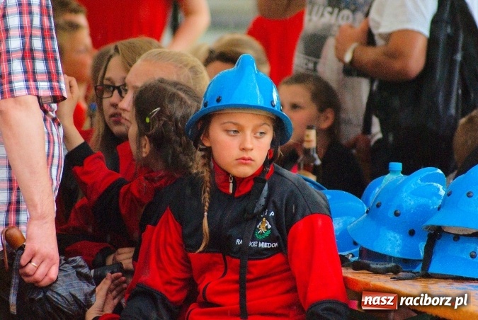 Zdjęcie w galerii na portalu naszraciborz.pl: Strażacy z Brzezia i strażaczki z Sudoła triumfatorami turnieju strażackiego w Raciborzu wiadomości z regionu