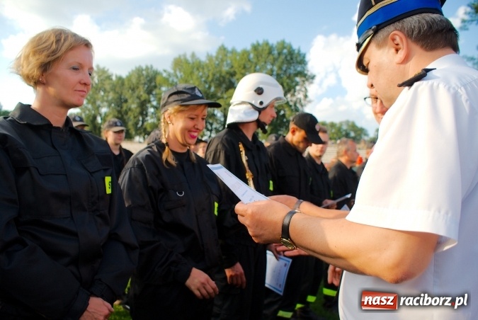 Zdjęcie w galerii na portalu naszraciborz.pl: Strażacy z Brzezia i strażaczki z Sudoła triumfatorami turnieju strażackiego w Raciborzu wiadomości z regionu