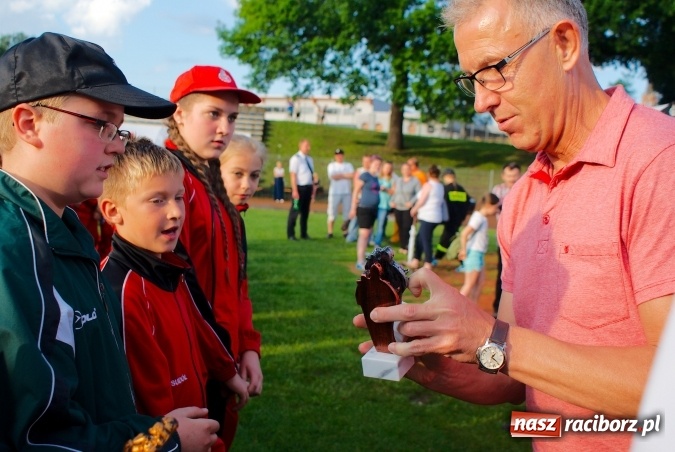 Zdjęcie w galerii na portalu naszraciborz.pl: Strażacy z Brzezia i strażaczki z Sudoła triumfatorami turnieju strażackiego w Raciborzu wiadomości z regionu