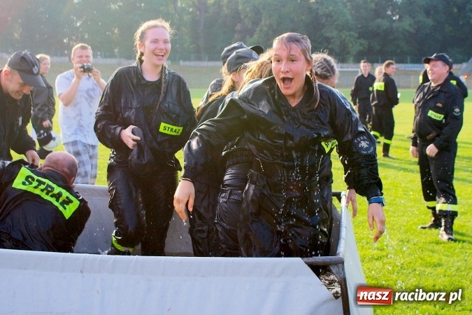 Zdjęcie w galerii na portalu naszraciborz.pl: Strażacy z Brzezia i strażaczki z Sudoła triumfatorami turnieju strażackiego w Raciborzu wiadomości z regionu