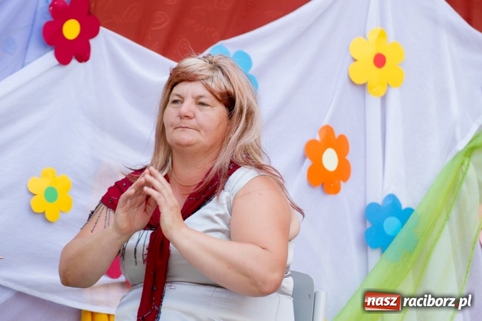 Zdjęcie w galerii na portalu naszraciborz.pl: Szkolny Dzień Dziecka. Krzanowice w rytmach Euro 2016 wiadomości z regionu