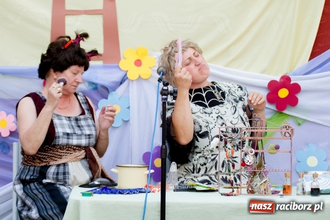 Zdjęcie w galerii na portalu naszraciborz.pl: Szkolny Dzień Dziecka. Krzanowice w rytmach Euro 2016 wiadomości z regionu