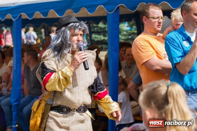 Zdjęcie w galerii na portalu naszraciborz.pl: Szkolny Dzień Dziecka. Krzanowice w rytmach Euro 2016 wiadomości z regionu