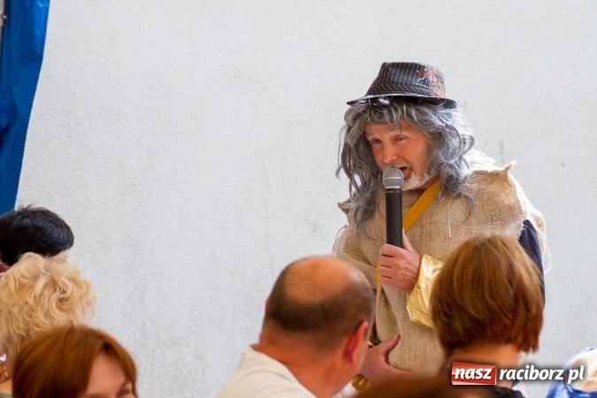 Zdjęcie w galerii na portalu naszraciborz.pl: Szkolny Dzień Dziecka. Krzanowice w rytmach Euro 2016 wiadomości z regionu