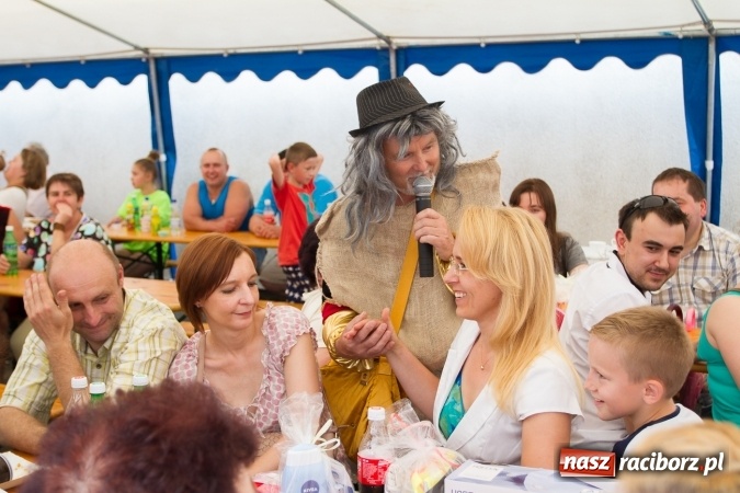 Zdjęcie w galerii na portalu naszraciborz.pl: Szkolny Dzień Dziecka. Krzanowice w rytmach Euro 2016 wiadomości z regionu