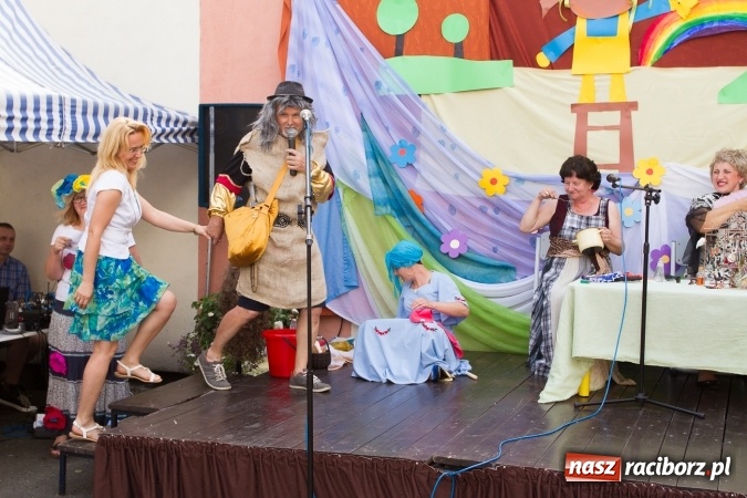 Zdjęcie w galerii na portalu naszraciborz.pl: Szkolny Dzień Dziecka. Krzanowice w rytmach Euro 2016 wiadomości z regionu