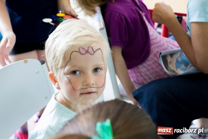 Zdjęcie w galerii na portalu naszraciborz.pl: Szkolny Dzień Dziecka. Krzanowice w rytmach Euro 2016 wiadomości z regionu