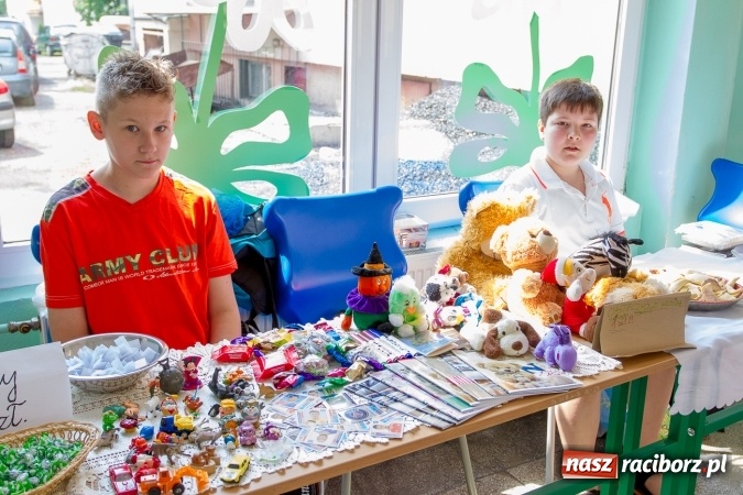 Zdjęcie w galerii na portalu naszraciborz.pl: Szkolny Dzień Dziecka. Krzanowice w rytmach Euro 2016 wiadomości z regionu