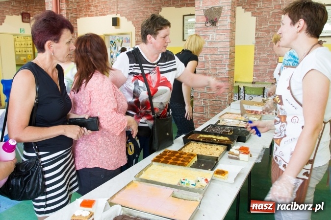 Zdjęcie w galerii na portalu naszraciborz.pl: Szkolny Dzień Dziecka. Krzanowice w rytmach Euro 2016 wiadomości z regionu
