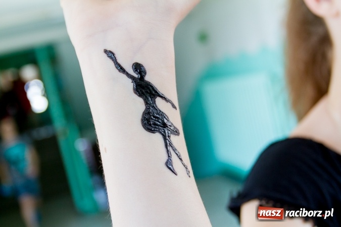 Zdjęcie w galerii na portalu naszraciborz.pl: Szkolny Dzień Dziecka. Krzanowice w rytmach Euro 2016 wiadomości z regionu