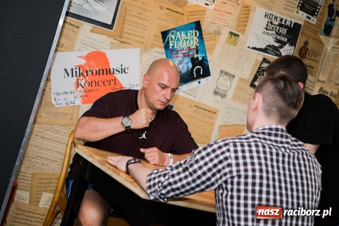 Zdjęcie w galerii na portalu naszraciborz.pl: Papier Kamień Nożyce na Końcu Świata wiadomości z regionu