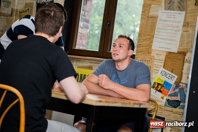 Zdjęcie w galerii na portalu naszraciborz.pl: Papier Kamień Nożyce na Końcu Świata wiadomości z regionu