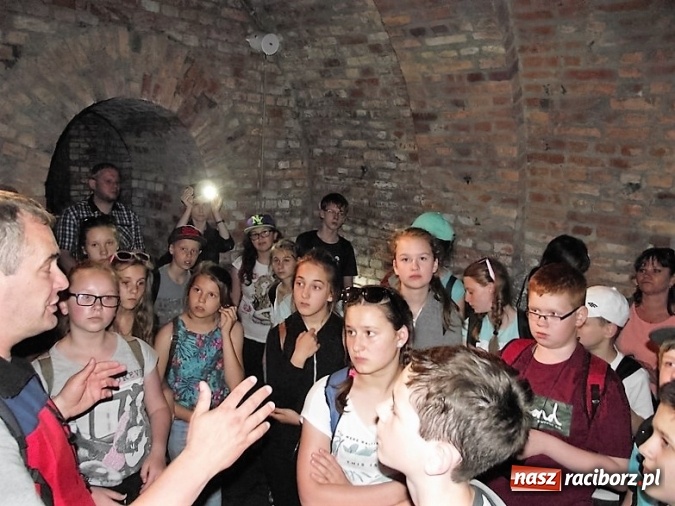 Zdjęcie w galerii na portalu naszraciborz.pl: Uczniom Szkoły Podstawowej nr 4 niestraszne szczyty górskie   wiadomości z regionu